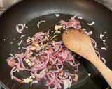 A picture of step 1 of Leftover creamy mustard turkey.