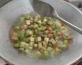 Foto langkah ke 3 dari resep Tumis terong hijau.