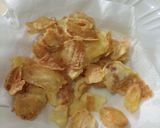 A picture of step 5 of Spicy homemade crisps.