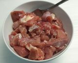 Foto langkah ke 1 dari resep Paha ayam wijen pedas.