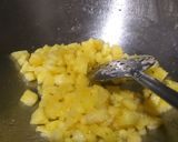 Pineapple शिरा (Pineapple sheera recipe in marathi) रेसिपी स्टेप 2 फोटो 
