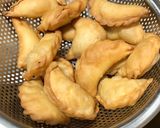 Foto langkah ke 3 dari resep Pastel abon mini.