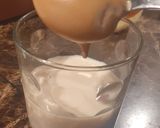 Foto langkah ke 2 dari resep Dalgona Coffee (Kopi Whipped kekinian).