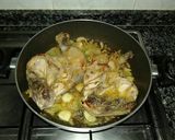 Foto del paso 4 de la receta: Traseros de pollo en salsa