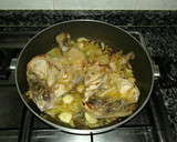 Foto del paso 4 de la receta: Traseros de pollo en salsa