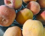 A picture of step 1 of Peach shake.