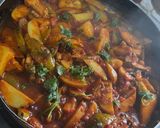 A picture of step 7 of Nagpuri style Wanga batata saoji masala zhanzhanit bhaji (brinjal potato sabji).