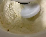 A picture of step 4 of Einkorn maple roll cake.