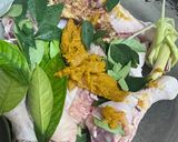 Foto langkah ke 1 dari resep Ayam Goreng Lengkuas Daun Kari.