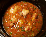Foto del paso 16 de la receta: Pollo silvestre en salsa de azafran y patatas baby