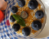 Foto del paso 2 de la receta: Postre de bizcocho, crema y arándanos frescos