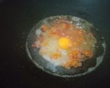 Foto langkah ke 3 dari resep Indomie Tumis Kuah | Indomie Nyemek.