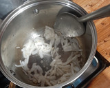 Foto del paso 1 de la receta: Sopa de champiñones con fideos y huevo