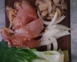 Foto langkah ke 1 dari resep Pakcoy siram ayam jamur.