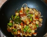 Foto langkah ke 5 dari resep Tahu Asam Manis Pedas (Recook chef Frielingga) #Weekendchallenge.