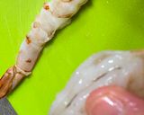 A picture of step 1 of Japanese Shrimp Fry and Miso Soup.