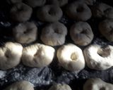 Foto del paso 2 de la receta: Ricas Rosquitas con unos buenos Mates