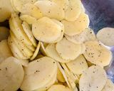 Foto langkah ke 1 dari resep Potato Au Gratin.