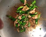 三層肉炒糯米椒的食譜步驟3照片