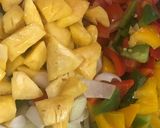 Hình bước làm 3 của món Sườn non xào chua ngọt #giảicứuquảdứa