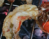 Foto del paso 4 de la receta: Colas de langosta al ajo y limón