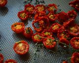 Une image de l'étape 1 de Conserves de tomates cocktail du jardin.