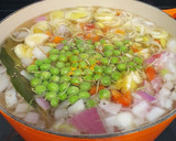 Foto del paso 3 de la receta: Sopa súper saludable con verduras, lentejas rojas y miso