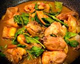 Hình bước làm 4 của món Gà Kho Gừng Với Nước Dừa Tươi, Húng Quế