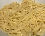 Foto langkah ke 1 dari resep Fettuccine Carbonara Alfredo.