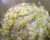 Foto del paso 3 de la receta: Salmón al papillote con puerros y queso feta