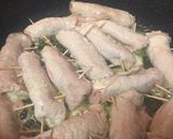Foto del paso 4 de la receta: Filetes de lomo rellenos de jamón y queso con salsa ‘pimienta’