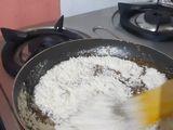 कर्नाटक स्पेशल तंबीट लाडू (tambit ladoo recipe in marathi)