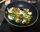Foto del paso 1 de la receta: Tortilla de huevo vegetariana