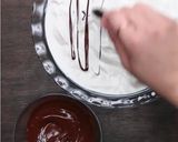 A picture of step 3 of Cookies and ice cream pie.