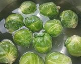 Foto del paso 1 de la receta: Repollitos de Bruselas y Brócoli asados