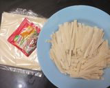 Foto langkah ke 1 dari resep Kripik kulit pangsit 2 bahan.