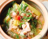 Hình bước làm 4 của món Canh dưa cải chua nấu đậu phộng rau thì là