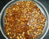 शुगर कारमेलाइज़ड चिक्की (sugar caramelised chikki recipe in Hindi) रेसिपी चरण 7 फोटो