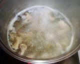 รูปขั้นตอนการทำที่ 2 ของ ต้มข่าไก่น้ำใส
