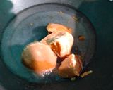 সুজির ভাজা পিঠে (Soojir bhaja pithe recipe in bengali) রেসিপি ধাপ - 2 ছবি