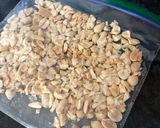 Hình bước làm 2 của món Bún bò xào giá