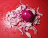 Foto del paso 4 de la receta Alubias pintas, con acelgas y salchichas frescas
