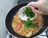 A picture of step 5 of Turai ka Salan (Ridge gourd Curry).