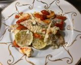 Une image de l'étape 11 de Filets de dorade aux crevettes sauvages, tomates cerises, aneth et citron vert.