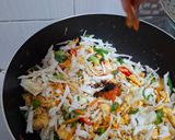 Foto langkah ke 3 dari resep Mie Goreng Spesial.