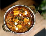 A picture of step 8 of Paneer Lababdar.