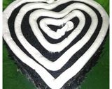 Foto langkah ke 2 dari resep Love Cake Anniversary/Birthday.