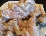 Foto del paso 2 de la receta: Sarza de Patitas de Cerdo