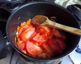 Foto del paso 3 de la receta: Crema de tomate y tostadas con aguacate