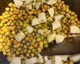 A picture of step 1 of Fresh chana and aloo sabzi.